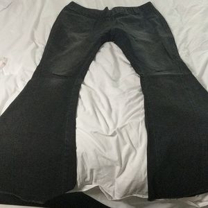 Cute stretch Bell bottom jeans